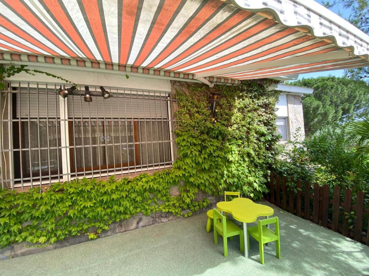 Casa familiar con piscina Pallejà Exterior foto