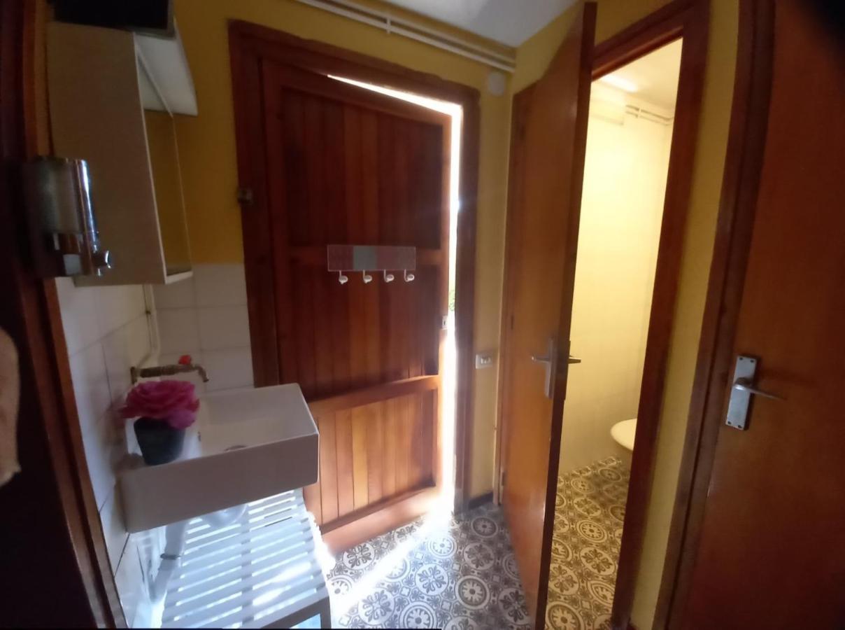Casa familiar con piscina Pallejà Exterior foto