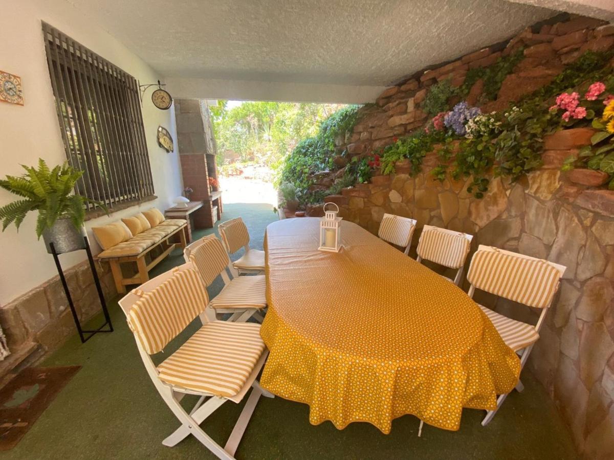 Casa familiar con piscina Pallejà Exterior foto